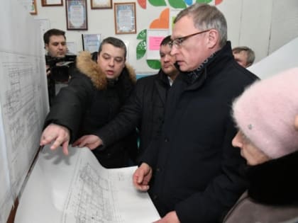 Омский губернатор Бурков познакомился с проектом школы в Малой Биче