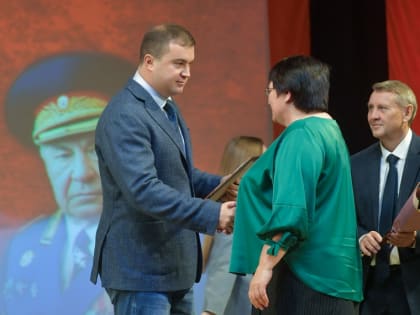 Юбилей Маршала: Губернатор Хоценко на праздновании столетия Язова