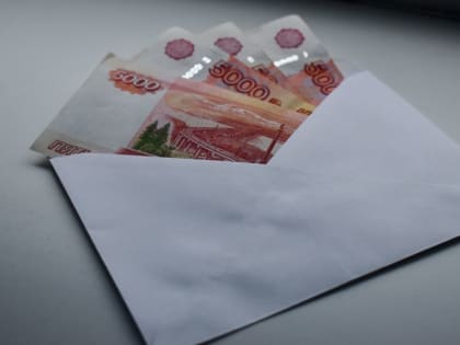 Заведующая отделением омской поликлиники перевела мошенникам больше трёх млн рублей