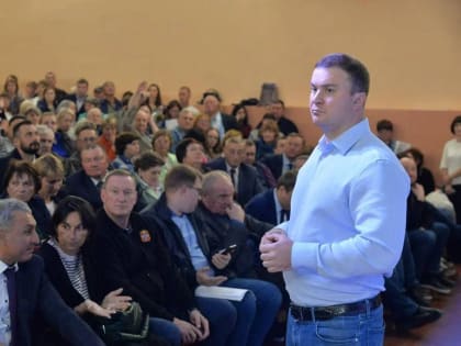 Виталий Хоценко встретился с жителями Саргатского района