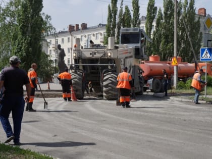 В Омске семь дорожных участков начнут ремонтировать на год раньше