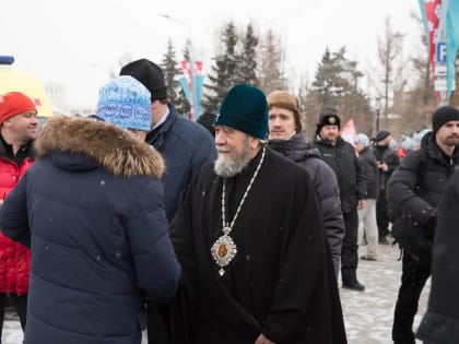 Митрополит Владимир поздравил участников Рождественского полумарафона с Рождеством Христовым