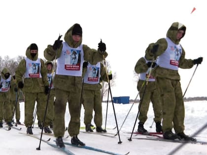 Участники омского марш-броска, посвящённого годовщине формирования 30-й отдельной лыжной стрелковой бригады, прошли первые километры