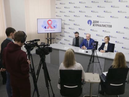 Омские онкологи оценили вклад равных консультантов фонда «Обнимая небо» в поддержку пациентов и их семей