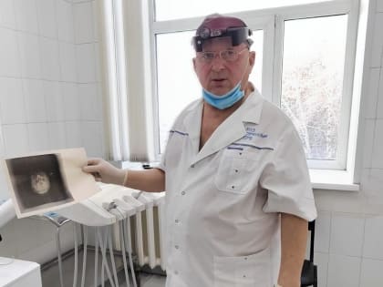 "Вымывает кальций и портит эмаль". Омский стоматолог рассказал о влиянии алкоголя на зубы