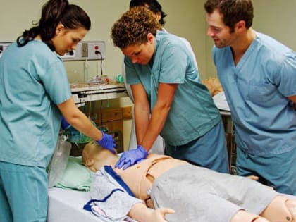 Омский медик рассказала, как оказать первую помощь пострадавшим в автоавариях