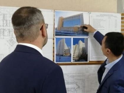 Замглавы минобразования РФ осмотрел долгострой — корпус ОмГУ — и поручил завершить его в ближайшее время