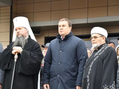 В День народного единства из Омской области на Донбасс направили 60 тонн гуманитарной помощи