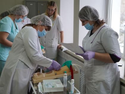 Тюменские медики прошли обучение в Омске по экстренной медицинской помощи