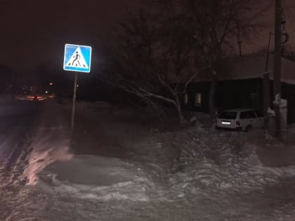 Омичка не иномарке не справилась с управлением и врезалась в жилой дом