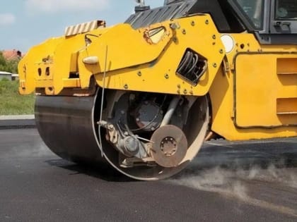 По поручению Виталия Хоценко на 14 инициатив жителей по ремонту дорог и тротуаров выделено финансирование