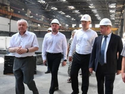 Виталий Хоценко побывал на заводе, где трудится Олег Шишов