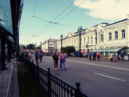 В Омске на Любинском проспекте внезапно пропали фонари