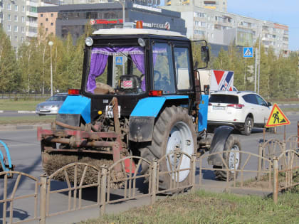 Почти как стоматолог. В Омске дорожники посоревновались в умении ремонтировать ямы