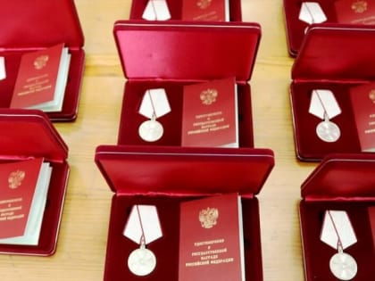 Полпред президента Анатолий Серышев сообщил о награжденных госнаградами сибиряках