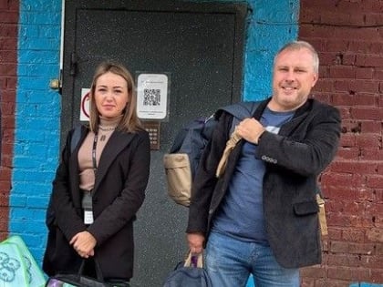 Волонтеры помогли воспитанникам Омского детского дома собраться к школе