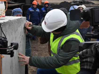 Виталий Хоценко дал старт строительству молочной ферме в Марьяновском районе