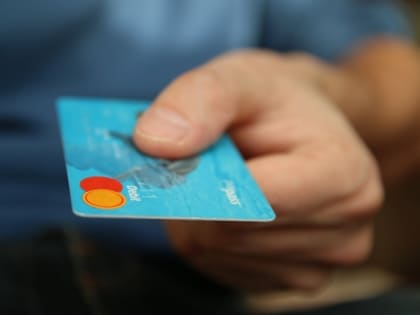 В Омской области выдали более 66 тысяч кредитных карт