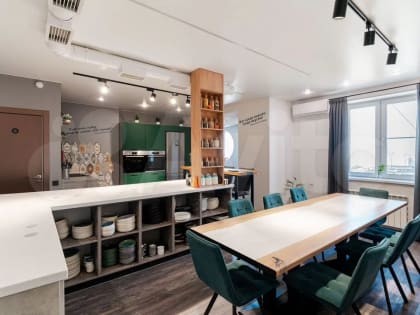 В центре Омска продается ресторан с открытой кухней