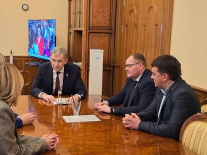 Спикер Заксобрания Омской области встретился с руководством города Стаханова