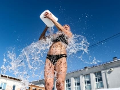 Омичей приглашают «пробудиться от зимы» массовыми обливаниями холодной водой