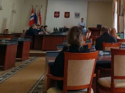 Омская мэрия не может найти чиновника на зарплату до 67 тысяч