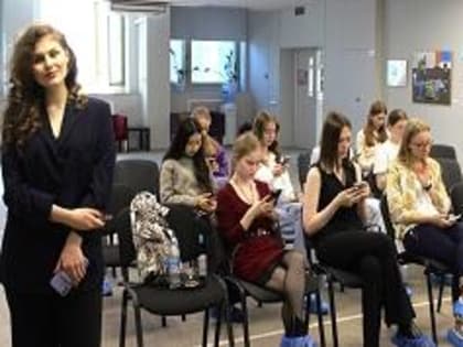 Волонтеры-медики реализуют проект «Просто о сложном»