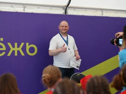 Ушедший в отставку министр здравоохранения Наркевич получил награду за служение Омской области