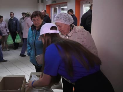 Омские единороссы Дмитрий Сахань и Павел Корольков поддержали сбор помощи Донбассу