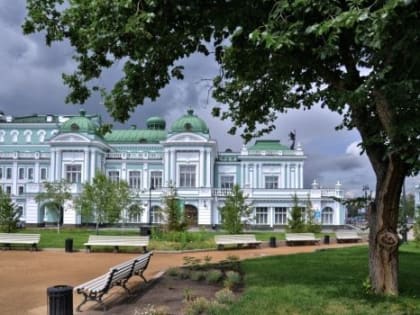 MADE IN GERMANY по-уфимски: как Омская драма сценическое оборудование закупала