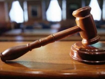 Двух бывших сельских глав в Омской области отправили в колонию за махинации с жильем