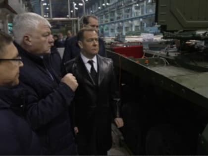 В Омск может приехать зампред Совбеза Медведев