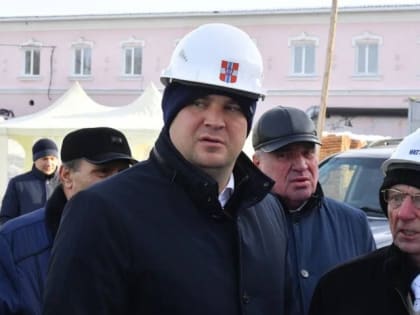 Виталий Хоценко оценил ход строительства омской поликлиники за 760 млн рублей