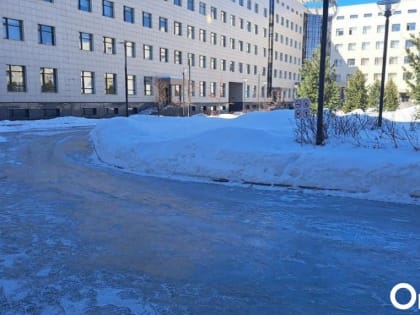 Омичей ожидает гололёд и сильный ветер