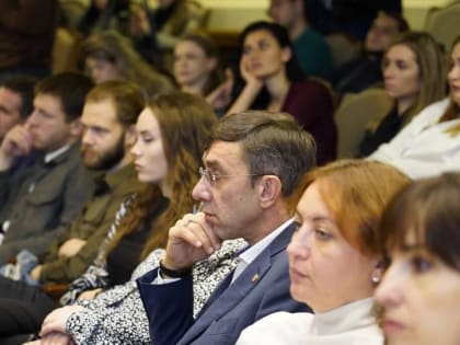 Виталий Хоценко и Владимир Владимиров открыли конференцию, посвященную 100-летнему юбилею Сергея Манякина