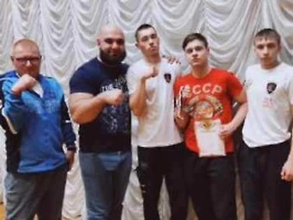 УЧАСТИЕ МОЛОДЕЖИ ТАРСКОЙ ЕПАРХИИ В ОБЛАСТНЫХ СОРЕВНОВАНИЯХ ПО АРМРЕСТЛИНГУ