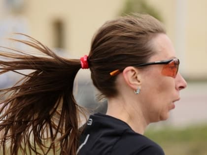 Все медали Цветочного забега на Зеленом острове забрали омички