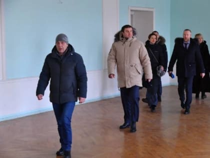 Виталий Хоценко поручил подготовить пакет документов для начала обследования здания бывшего кадетского корпуса