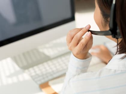 В УФНС России по Омской области прошла телефонная горячая линия по ЕНС