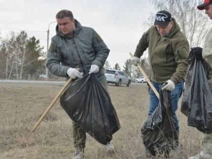 Мэр Омска Шелест сообщил о круглосуточном вывозе мусора после субботников и средников