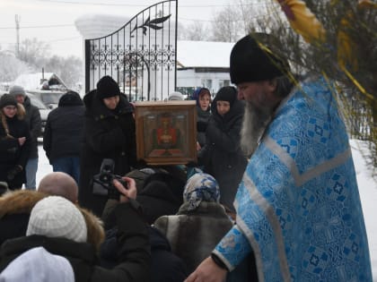 2 января Чудотворную икону Божией Матери «Неупиваемая Чаша» встречали в саргатском Свято-Никольском храме