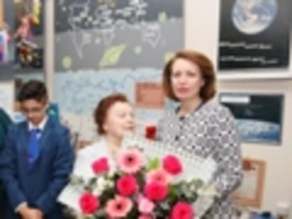 Мэр Омска Оксана Фадина поздравила с Днем знаний учеников 55-й школы