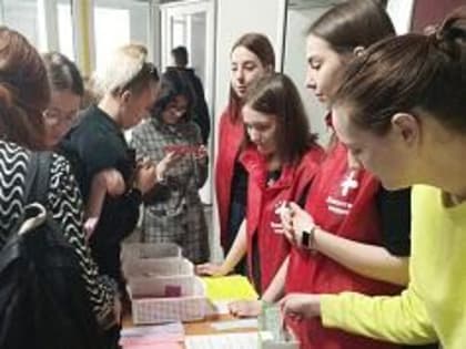 Волонтеры-медики реализуют проект «Молодёжь против СПИДа»