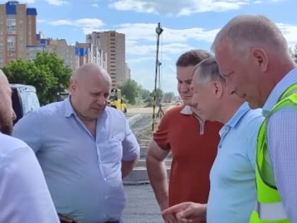 Шелест вышел из отпуска на время визита в Омск Хуснуллина