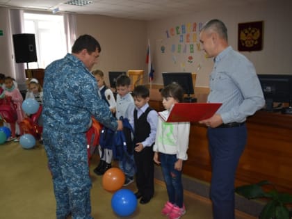 В преддверии Дня знаний в подразделениях УФСИН России по Омской области проведены торжественные мероприятия для детей сотрудников, которые в новом учебном году пойдут в 1 класс