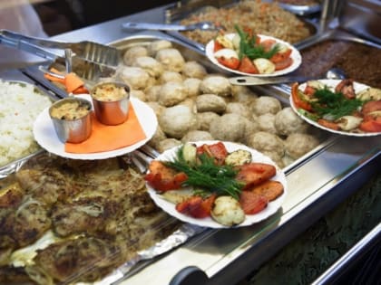 В Омской области подрожали автомобильные шины и обеды в общепитах