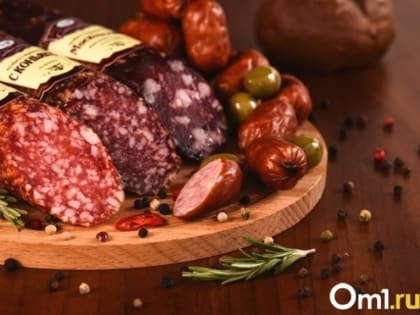 Прилавок с мясной продукцией заметили в поликлинике Прокопьевска Кемеровской области