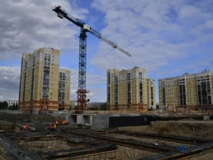 Хоценко покритиковал скорость строительства школы в микрорайоне «Серебряный берег»