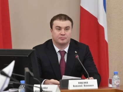 Виталий Хоценко сравнил омские дороги с аэродромом из-за отсутствия разметки