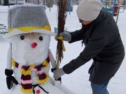 Подготовка дворов к новогодним конкурсам